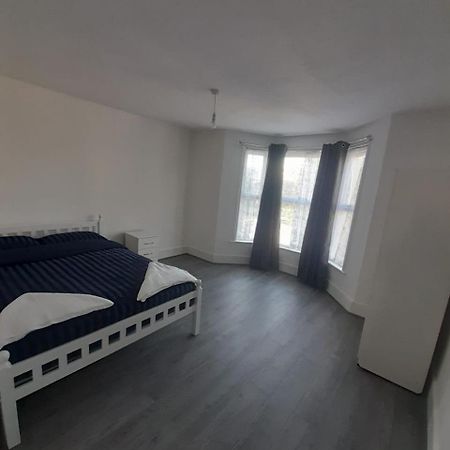 Rayan'S Lodge Stratford London Eksteriør billede