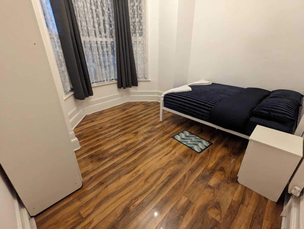 Rayan'S Lodge Stratford London Eksteriør billede